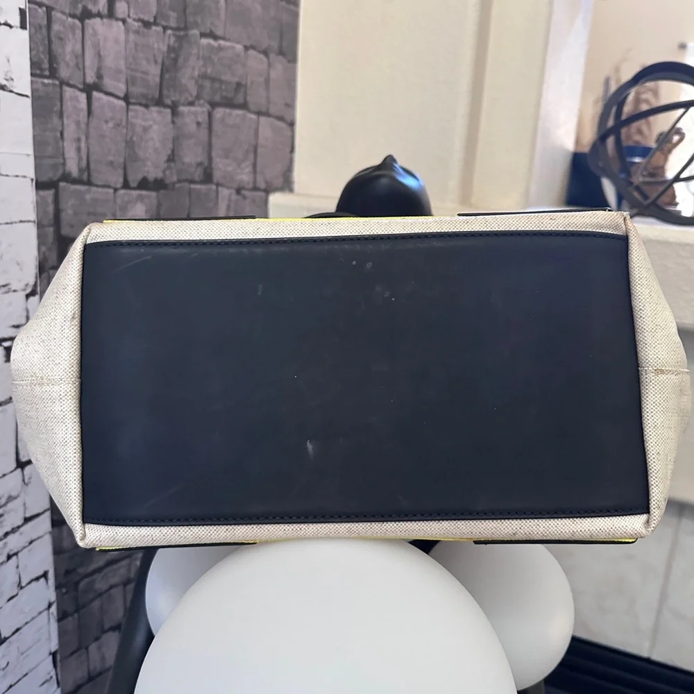 Balenciaga Beige and Yellow Tote - Picture 10 of 16